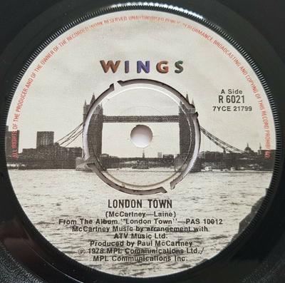 7-дюймовая пластинка WINGS London Town R6021 MPL 1978 UK Рок Б/у