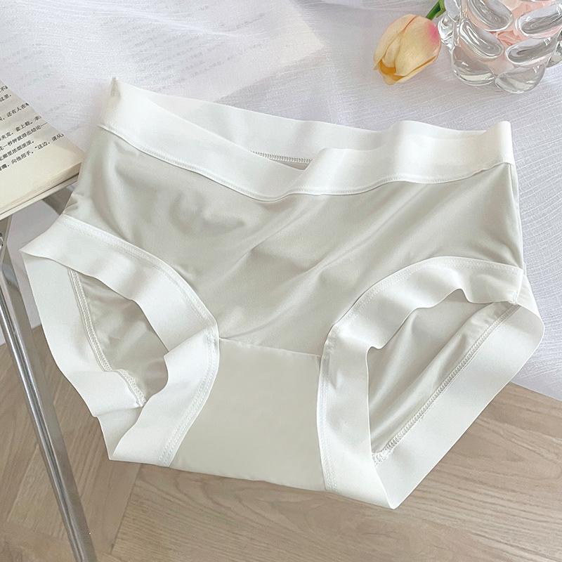 Ice Silk Seamless Women's Mid-Waist Breathable Cotton Crotch Ultra-Thin Triangular Panties - Japanese Korean Style