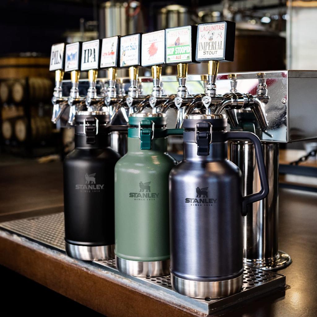 STANLEY Classic Vacuum with Ice Keeps Carbonated Drinks and Beer Ideal for Dishwasher Warranty Japanese Growler, 1.9L, Green, Container, Cold,