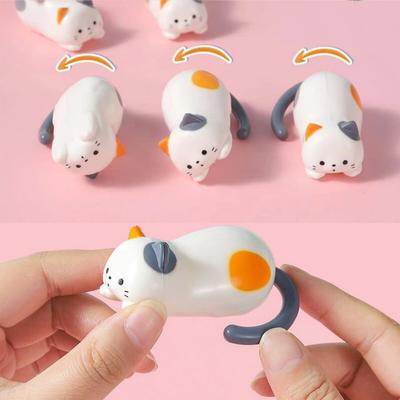 Милая заводная кошка-игрушка на колесиках, фигурка котенка с ручной заводкой, украшение для стола, развлекательный орнамент для детей и взрослых