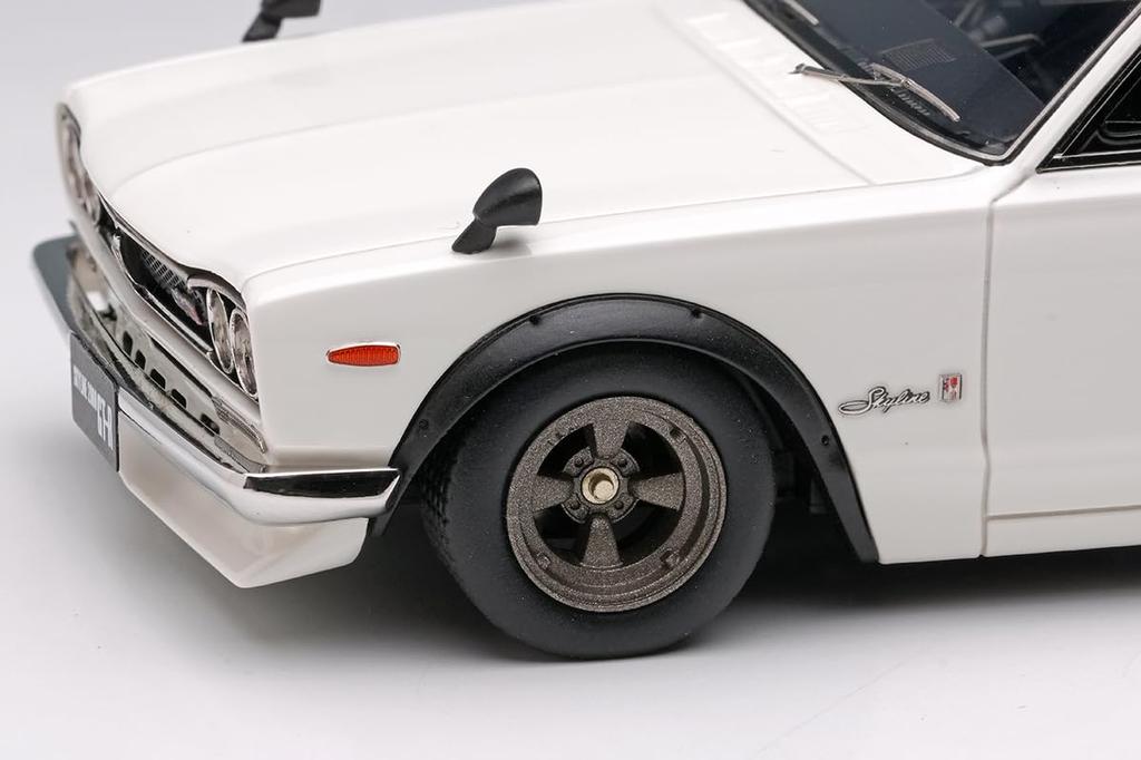 Makeup Vision Scale Nissan Skyline 2000 1971 with Spoiler Finished Model VM244B 1/43 GT-R (KPGC10) (Works Wheels) White,
