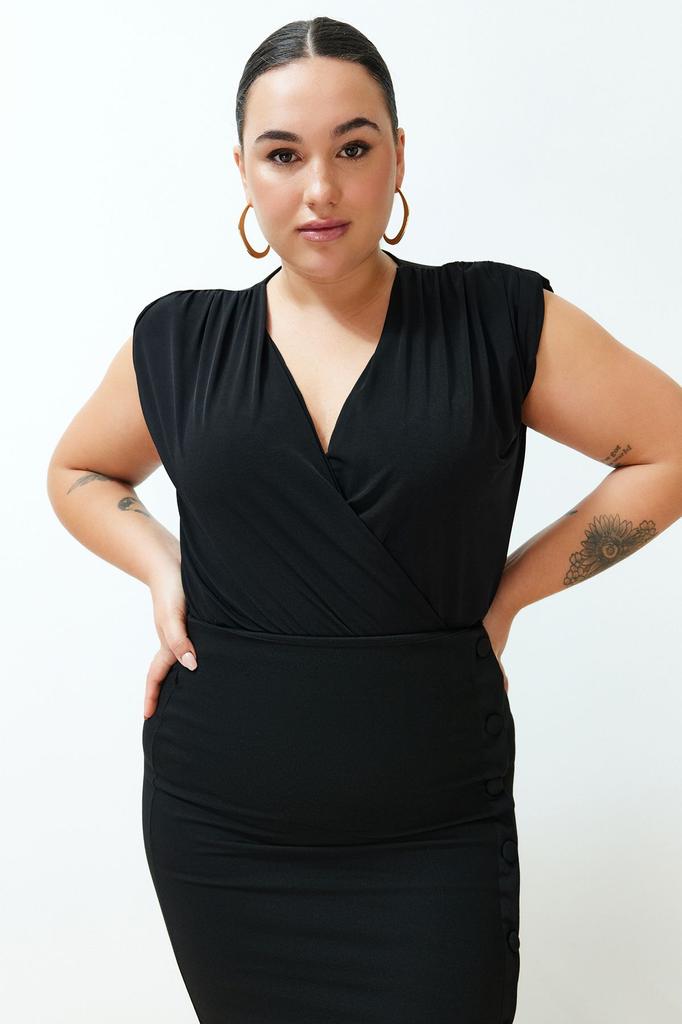 Женская стильная трикотажная блузка больших размеров с черной подкладкой, двубортный воротник и эластичная застежка на кнопках