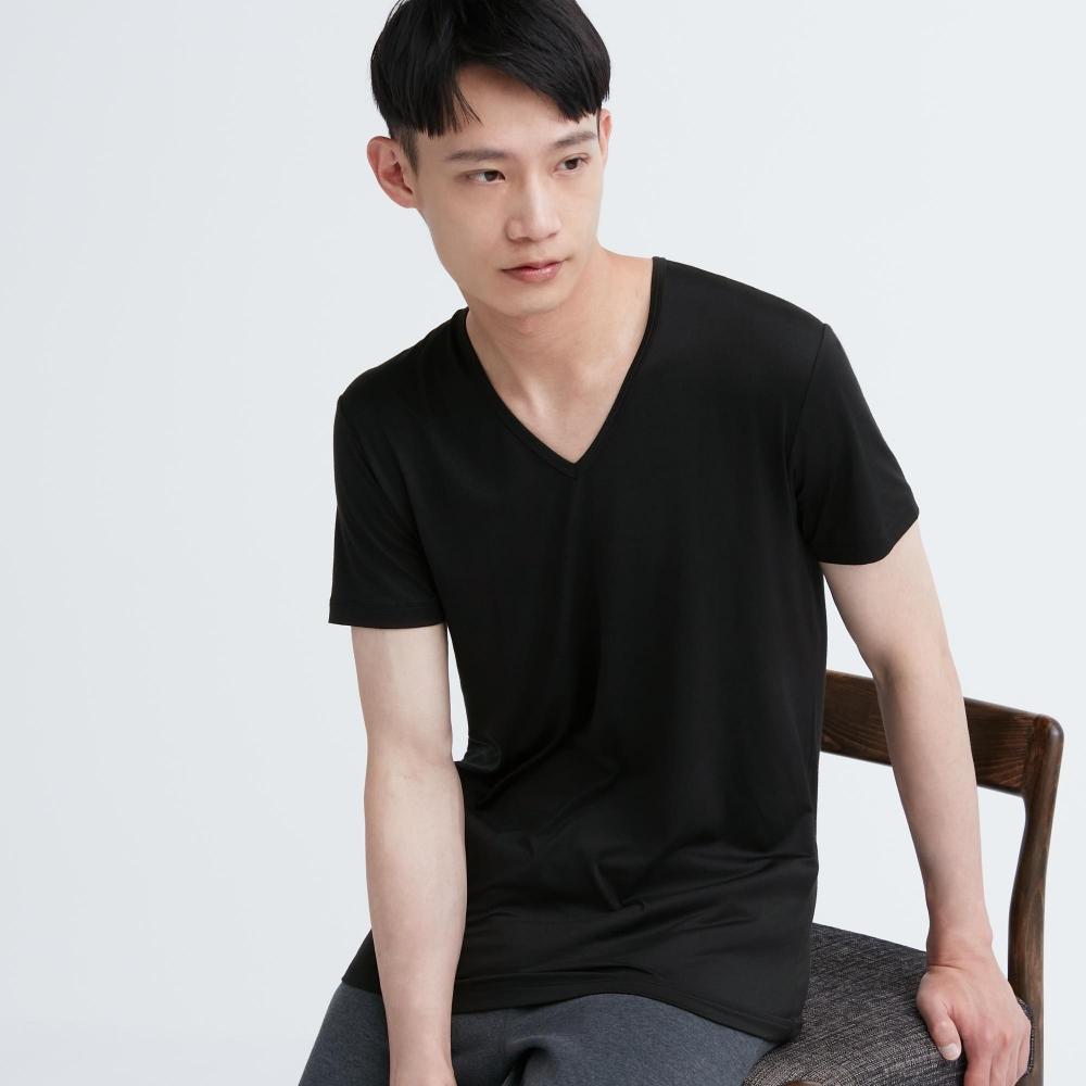 Uniqlo Japan HeaTTech V Neck T  shorT sleeVe 