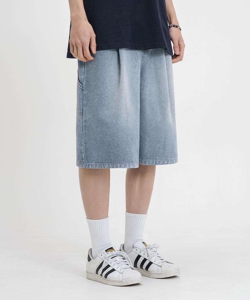 LEMAIN SECOND Bermuda Wide One-Pleat Carpenter Denim Elastic Waist Shorts [Light Wash]