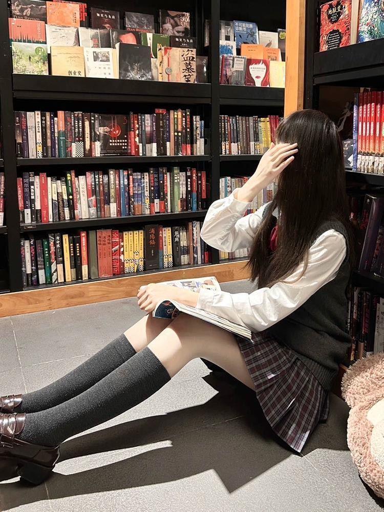 Жилет JK средней школы Мидзухара: Аутентичный вязаный кардиган в японском стиле для женщин - Идеально подходит для осени и зимы.