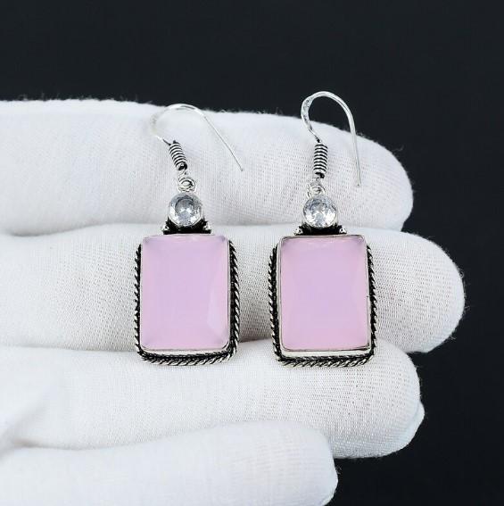 Серьги с драгоценными камнями из розового халцедона, серьги с драгоценными камнями из красивого голубого топаза, серьги с подвесками из светло-розового драгоценного камня, серьги с голубым топазом