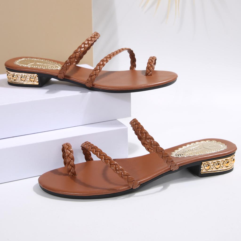 Fashion Women Slippers 2025 New Light Casual Slippers Fashion Soft-soled Sandals Fashion Non-slip Shoes for Women Outdoor Slides Women