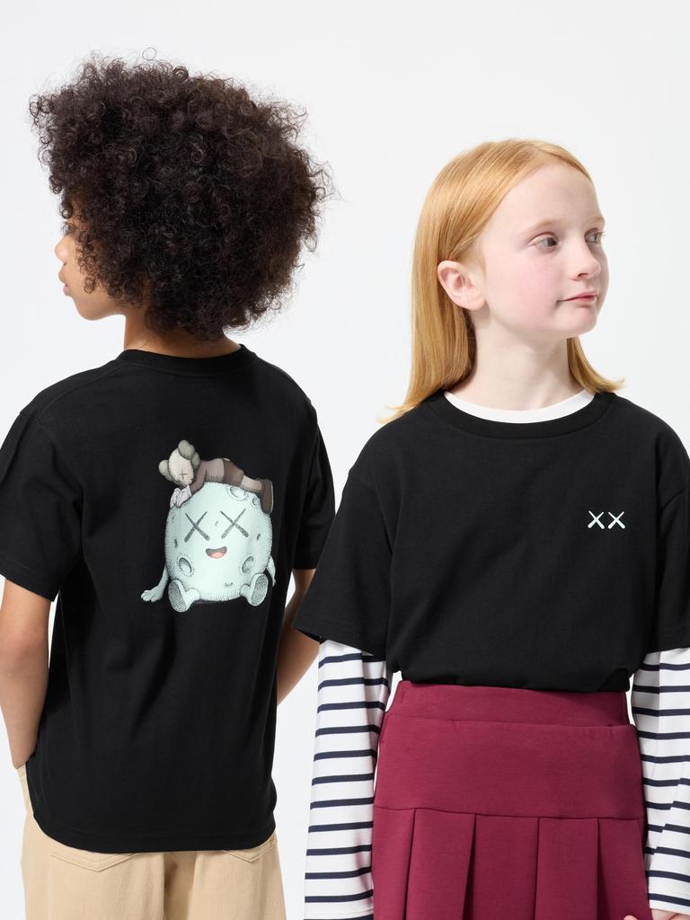 Uniqlo Япония Kaws Вселенная Ut