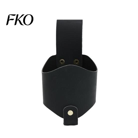 Waterproof Bottle Holder Waist Hanging Beer Holder, Faux Leather Soda Beverage Drink Can Outdoor Holster Portable for Belt, Accessories Lovers