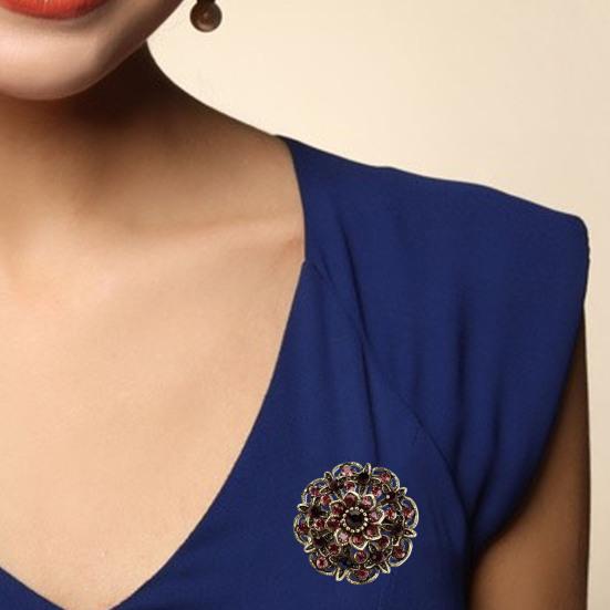 Elegant Women Brooch Flower Shape Ornaments To Break Not Easy