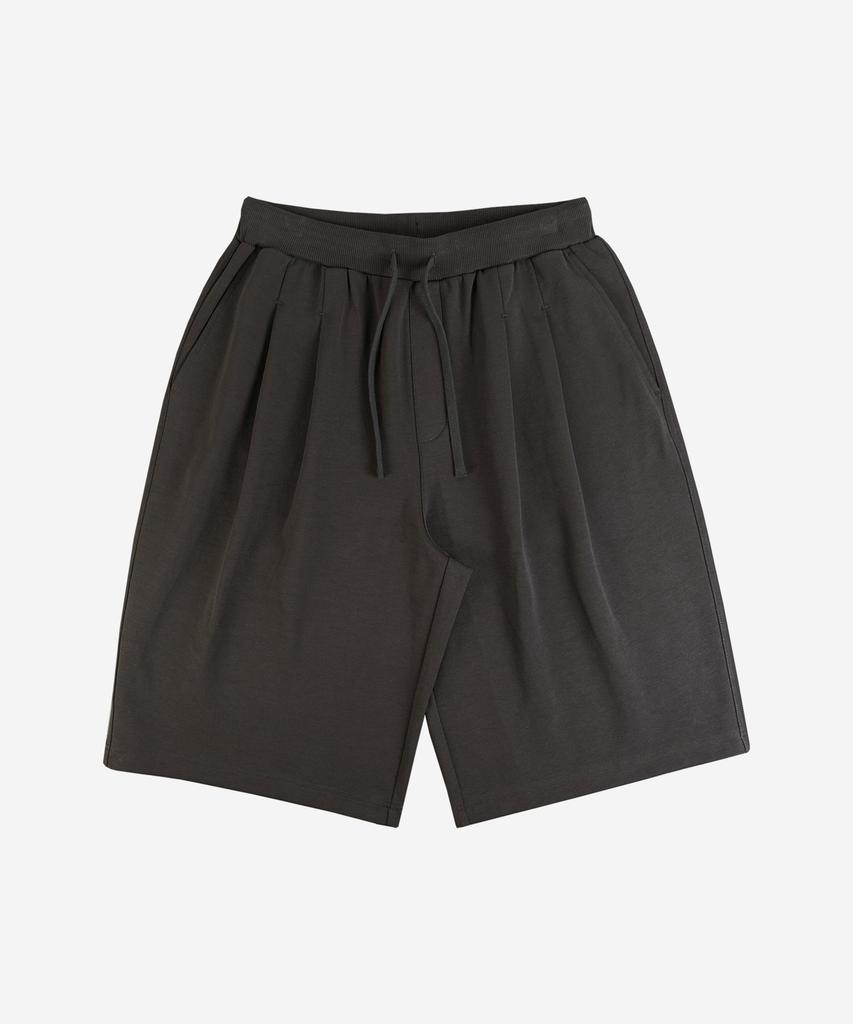 ALEXNAIDEN Two-Tuck Wide Bermuda Shorts (Black)