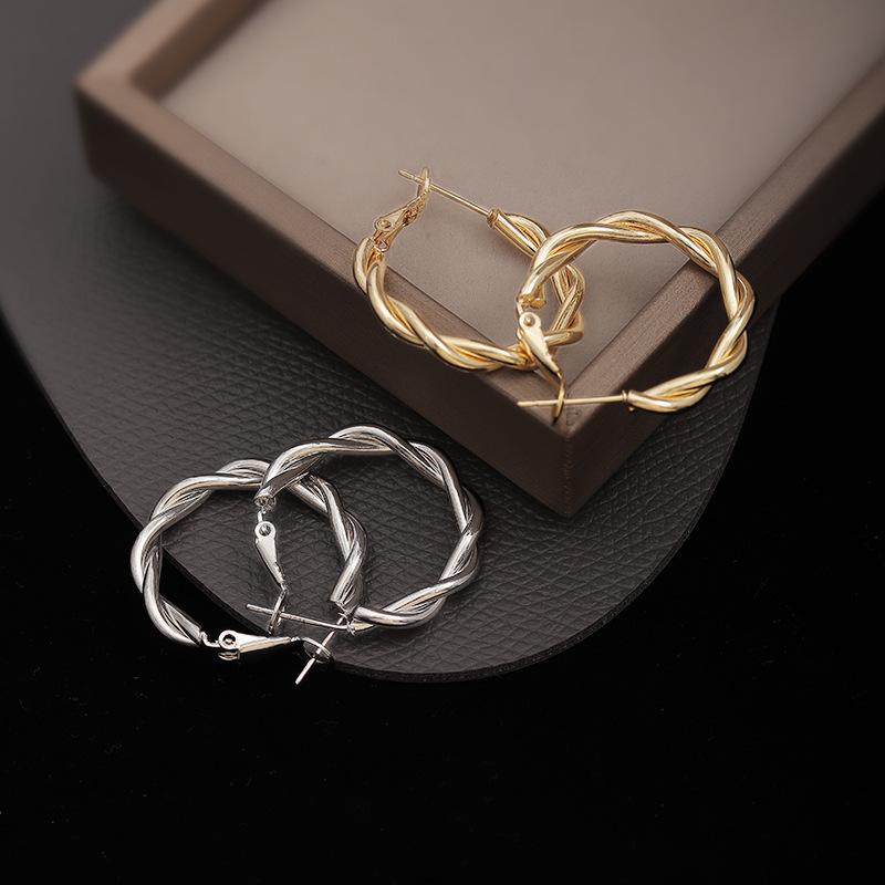 Vintage Simple Braid Round Circle Drop Earrings for Women Party Golden Silver Color Dangle Earrings Trendy Geometry Jewelry Gift