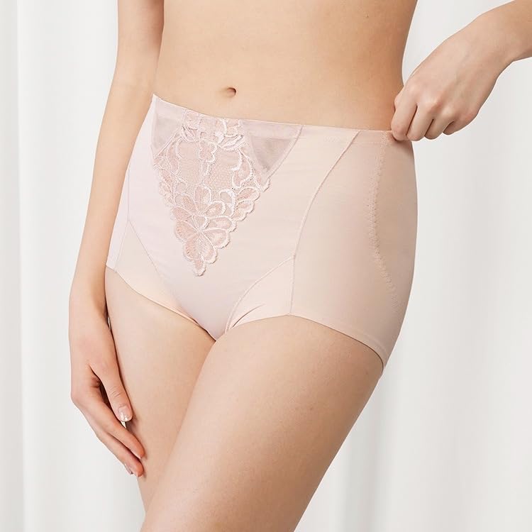 Triumph Story 607 Короткий пояс M001 Размер 76 (бежевый)