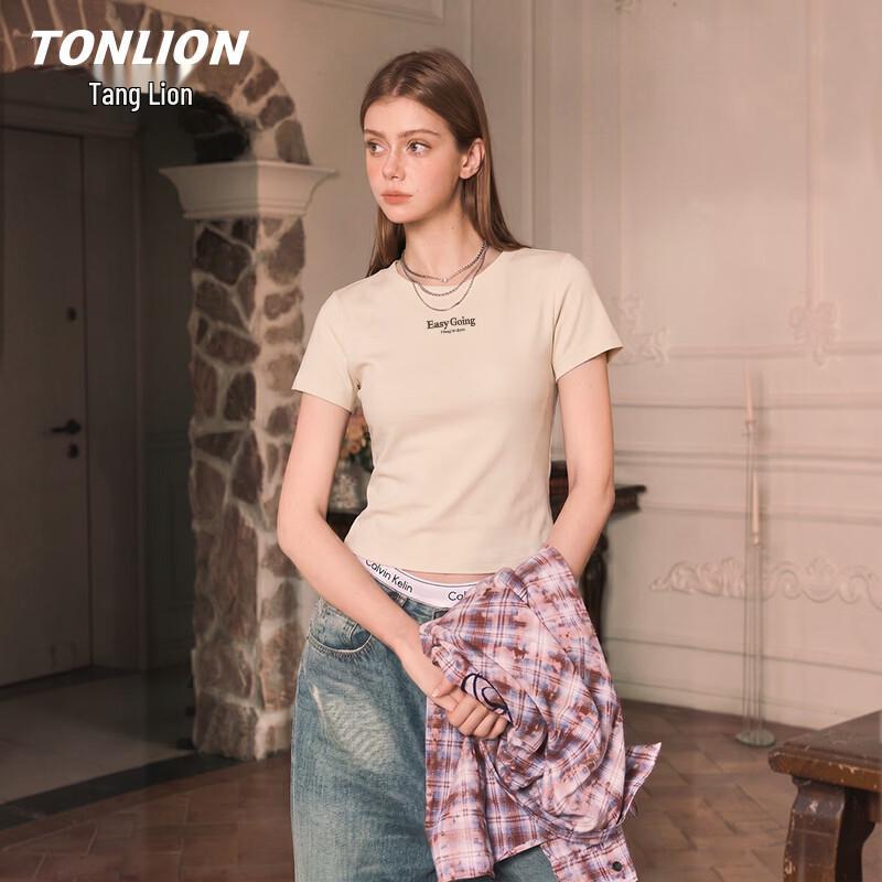 Женская приталенная футболка TonLion с коротким рукавом