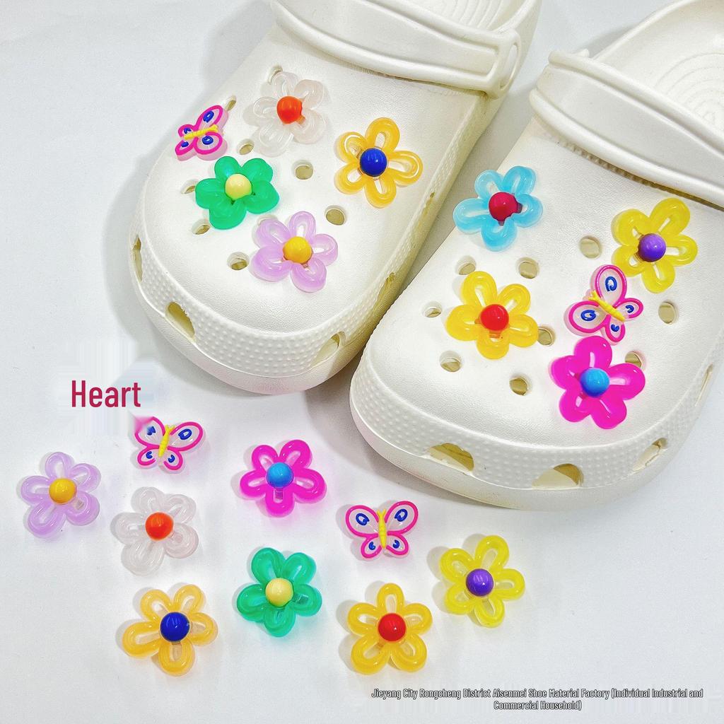 Cute Cartoon Shoe Charms: Kids' Croc Accessories, 3D Snap-On Flower Decorations for Boys & Girls