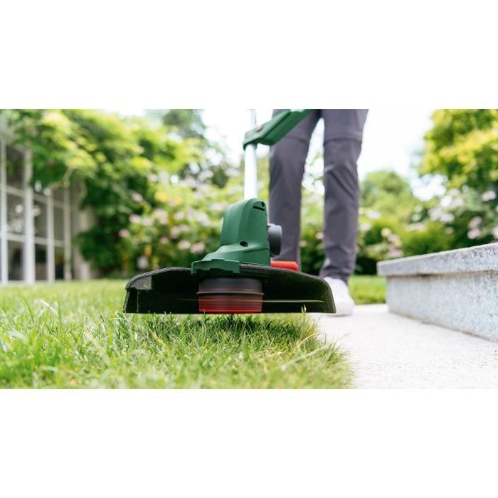Coupe-bordures sans fil BOSCH UniversalGrassCut 18V-260 - Coupe 26 cm - IntelliFEED - Batterie et chargeur