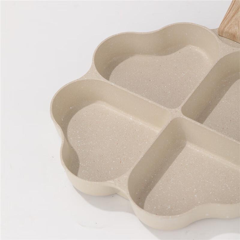 Антипригарная сковорода в форме сердца с 4 отделениями