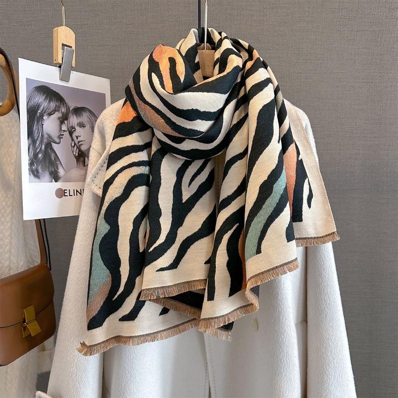 New Imitation Cashmere Irregular Stripes Contrasting Colors Printed Scarf Autumn and Winter Warm Scarf Soft Stripes Big Shawl Women