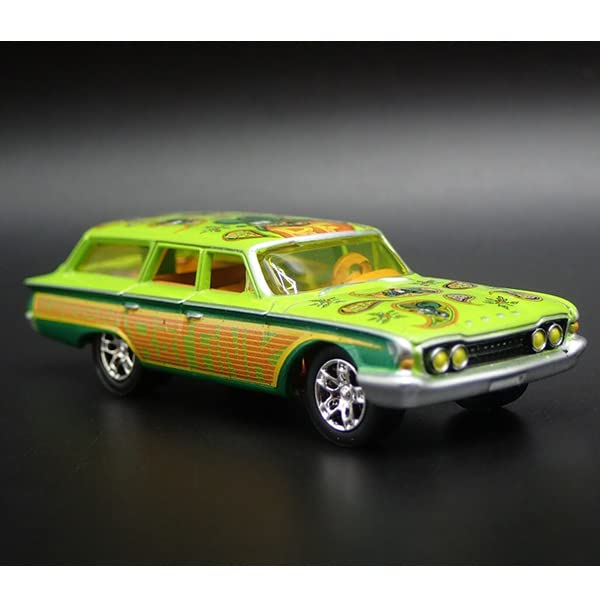 Rat Fink 1960 Ford Country Squire Rat Fink Mini Car 164 Зеленый/Оранжевый