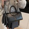 2025 New Fashion Simple Foreign Style Large Capacity Shoulder Bag Oblique Span Bag Simple Splicing Commuter Tote Bag