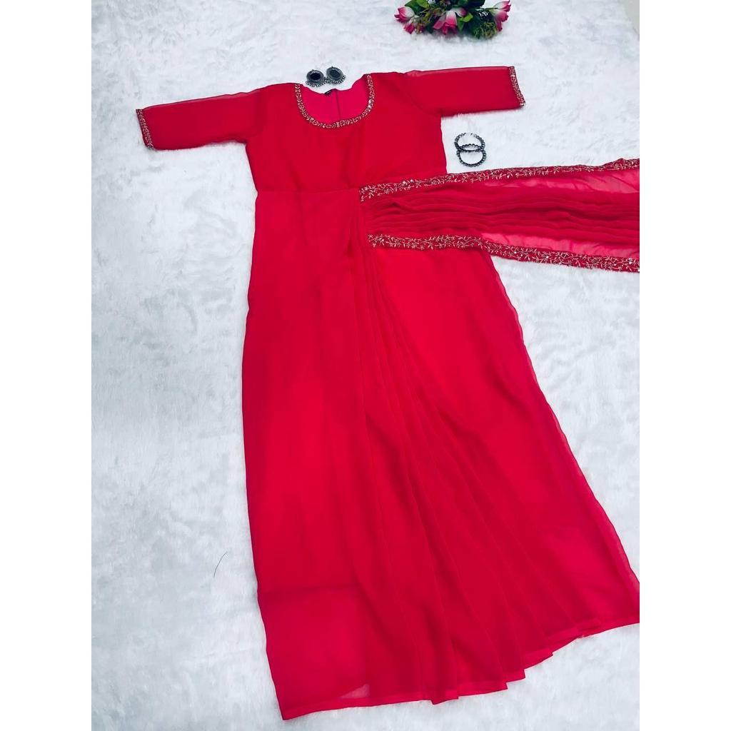 Представляем новое трендовое платье-сари с вышитым кружевом