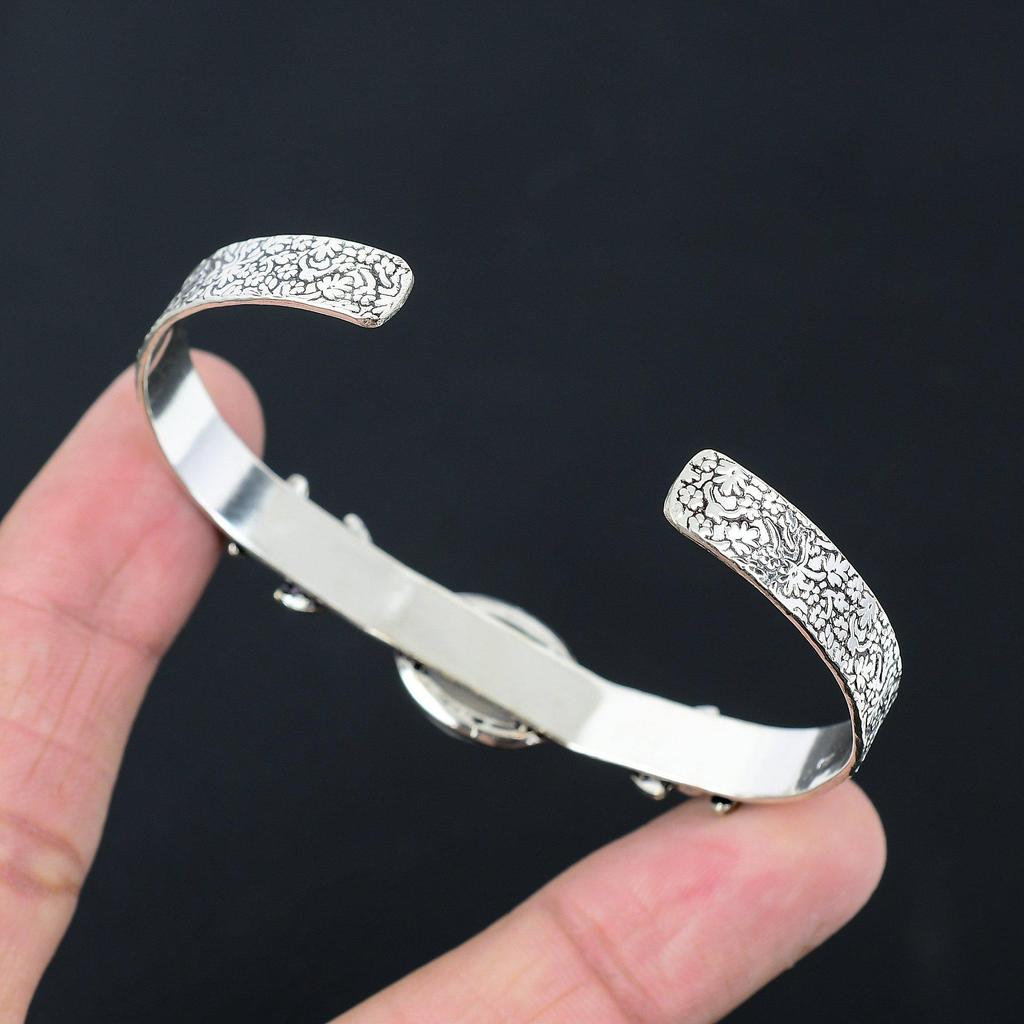 Предложение ко Дню дружбы Браслет-бенгл из стерлингового серебра 925 пробы с камнем Лунный камень-радуга и цветком