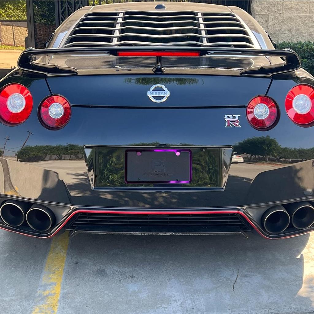 Рамка номерного знака Ized с лазерной гравировкой, фиолетовый хром, нержавеющая сталь T304, 2 отверстия, тонкая, универсальная посадка, алюминиевая крышка-заглушка на винтах, не ржавеет,