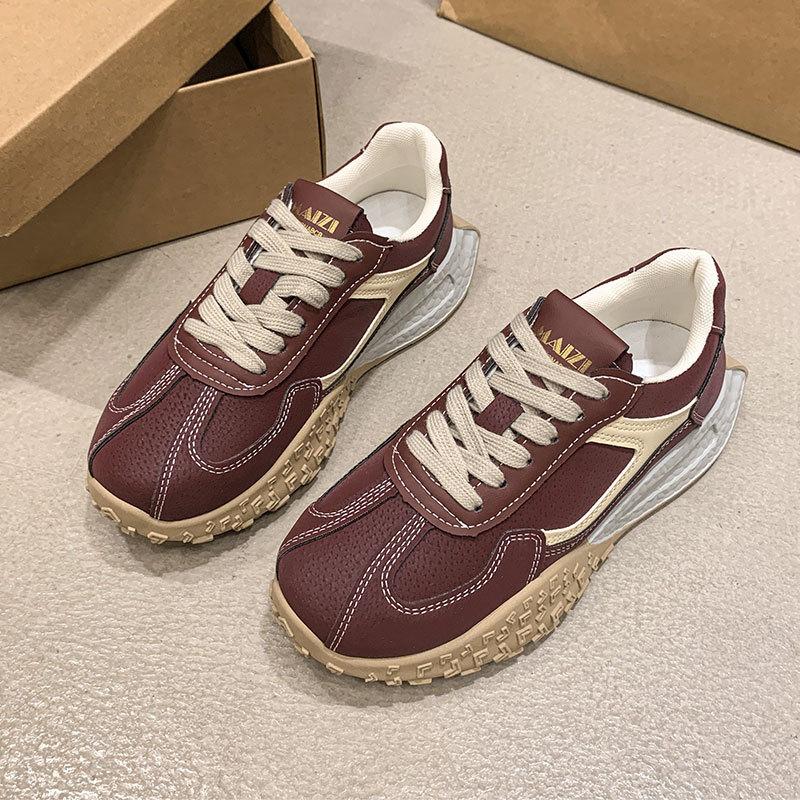 Весенне-осенние новые немецкие тренировочные туфли женские на платформе с внутренней высотой, увеличивающей рост, маленькие универсальные повседневные спортивные туфли Forrest Gump, короткая музыка