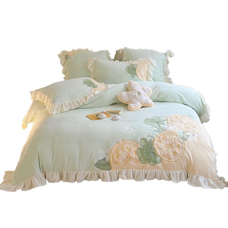 2025 Милый Лимонно-Молочный Бархатный Зимний Толстый Плюшевый Коралловый Флис Четырехкомпонентный Комплект Пододеяльника