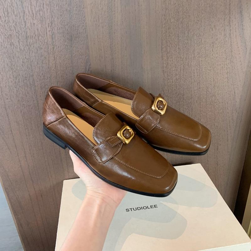 Волосы~~ Маленькая золотая пряжка Британский ретро квадратный носок на одной педали универсальная женщина