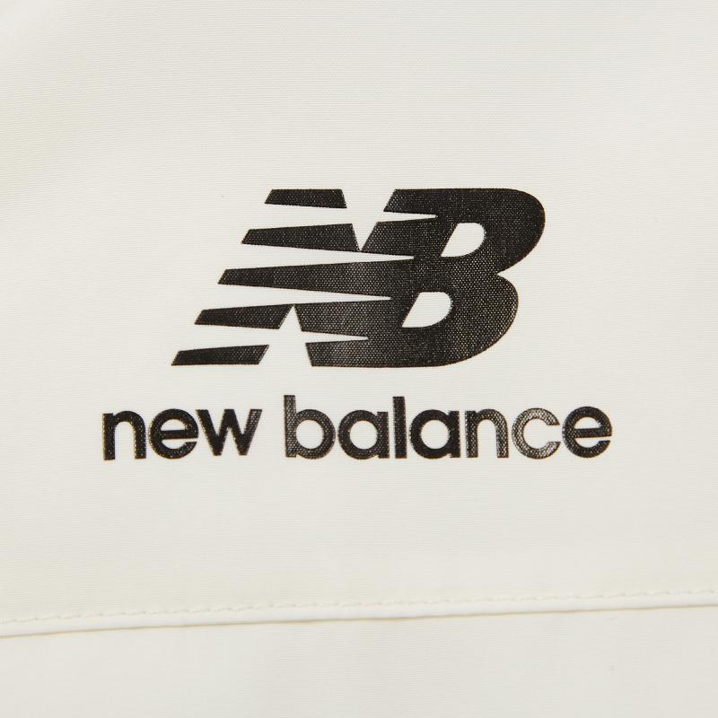 New Balance Женские пуховики Бежевые С капюшоном Умеренные Другие AWJ13340-SST