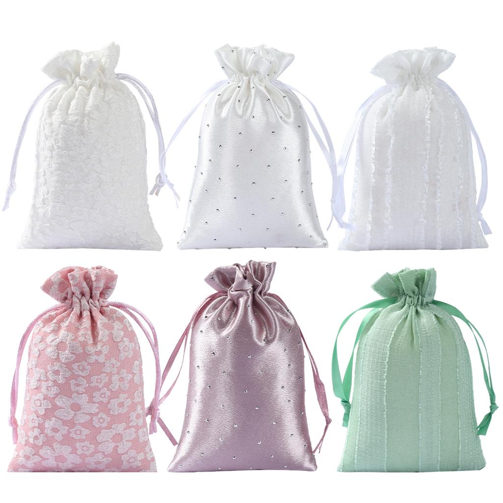 Valentines Day Gift Bags for Girlfriends Pure Floral Candy Bags Color Packaging Drawstring Pouch Bags Wedding Party Decorations
