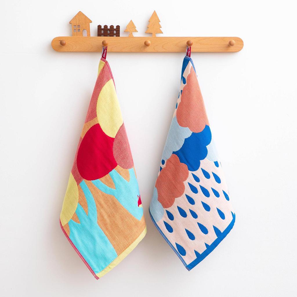 2-Pack Enlarged Cartoon Cotton Gauze Towel - 4-Layer, Soft, Lint-Free, with Hanging Loop for Babies, Kids, Kindergarten.