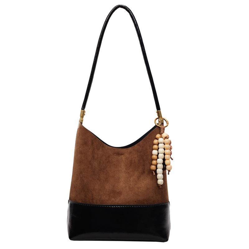 Матовая ретро сумка женская большой вместимости 2025 новая осень и зима универсальная повседневная на плечо подмышку сумка для работы и поездок