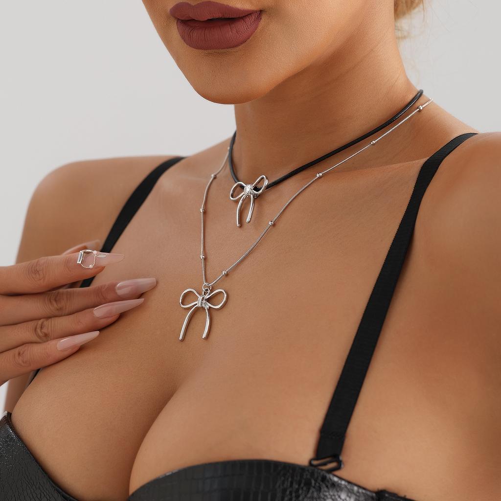 Accessories, High-End Temperament, Double-Layered Bow Necklace, Sweet And Cool Spice Girl Collarbone Chain.