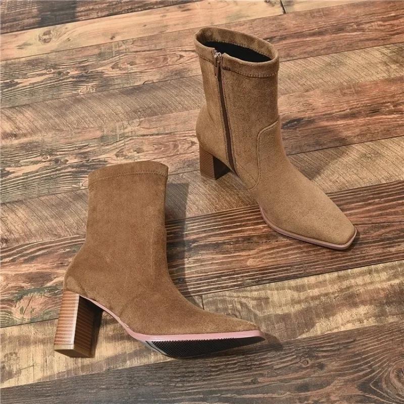 Мода 2024 года, новые осенне-зимние кожаные замшевые сапоги до середины икры, женские на высоком каблуке, на молнии, универсальные, цвета хаки, элегантные, женские короткие сапоги