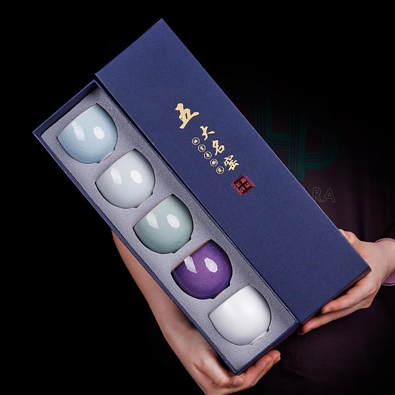 Чайный набор и чашки из цинской керамики в стиле «тушь и вода»