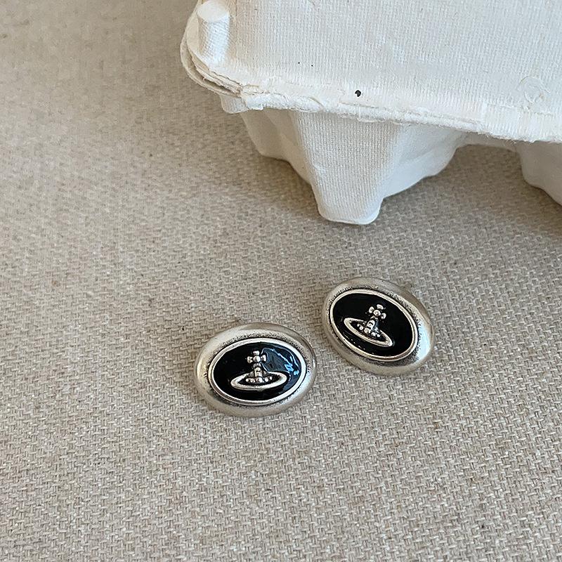 Medieval Style Oval Metal Oil Drop Planet Earrings for Women - Niche Design, Fashionable, Versatile.