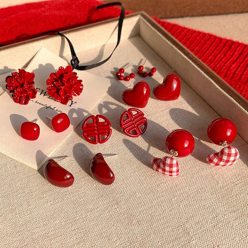 Серьги-пусеты «Цветущий красный цветок» 2025 для женщин Элегантные простые серьги в форме сердца с геометрическим дизайном Эстетичные Новогодние ювелирные подарки