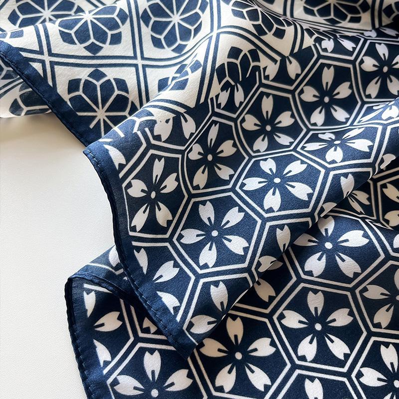 Luxury Brand Real Silk Square Scarf Women Cat Neck Hair Tie Band Beach Hijab Kerchief Head Headbands Bandana Female Foulard 68cm