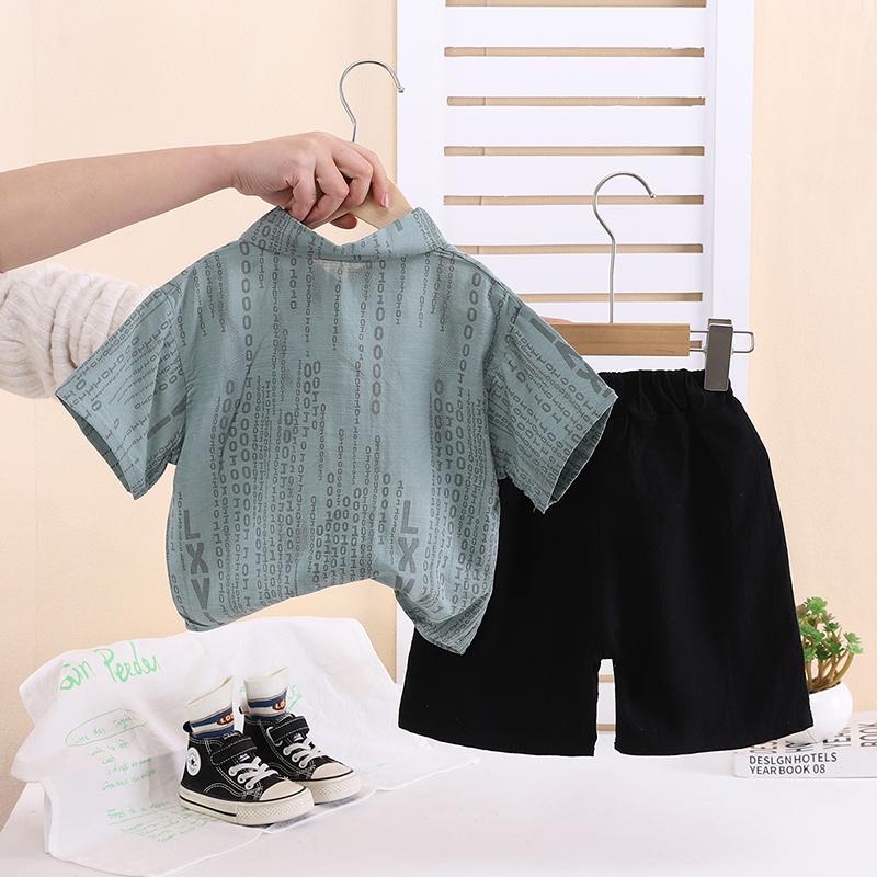 Комплект для мальчиков, летняя рубашка с короткими рукавами и буквами, детская корейская версия, топ, повседневные шорты, стильный комплект из двух предметов