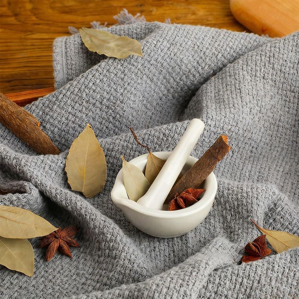 Non-Slip Base Ceramic Grinder White Ceramic Stoneware Durable Spice Grinder  Kitchen Tool