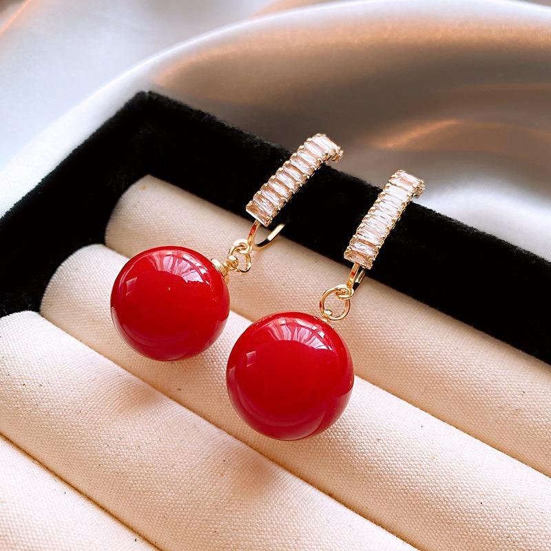 Серебряная игла красное сердце Новогодние серьги женские нишевые простые праздничные серьги универсальные модные серьги легкая роскошь высокий стиль