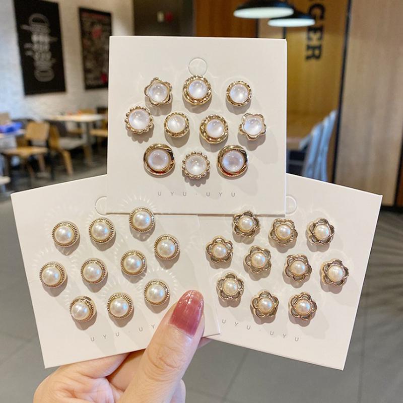 Кнопки на одежду