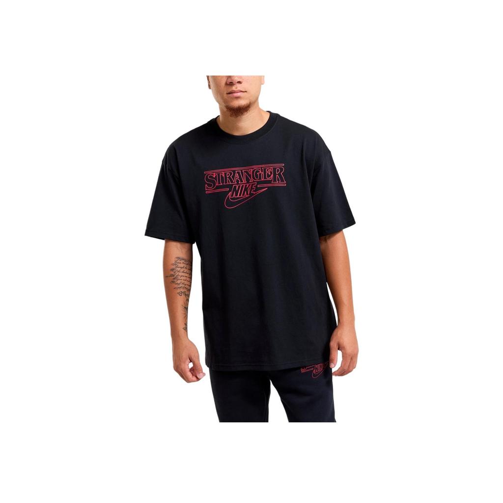 Nike X Коллаборация Stranger Things FW25 Футболка с коротким рукавом и круглым вырезом свободного кроя Мужские топы IB8056-010