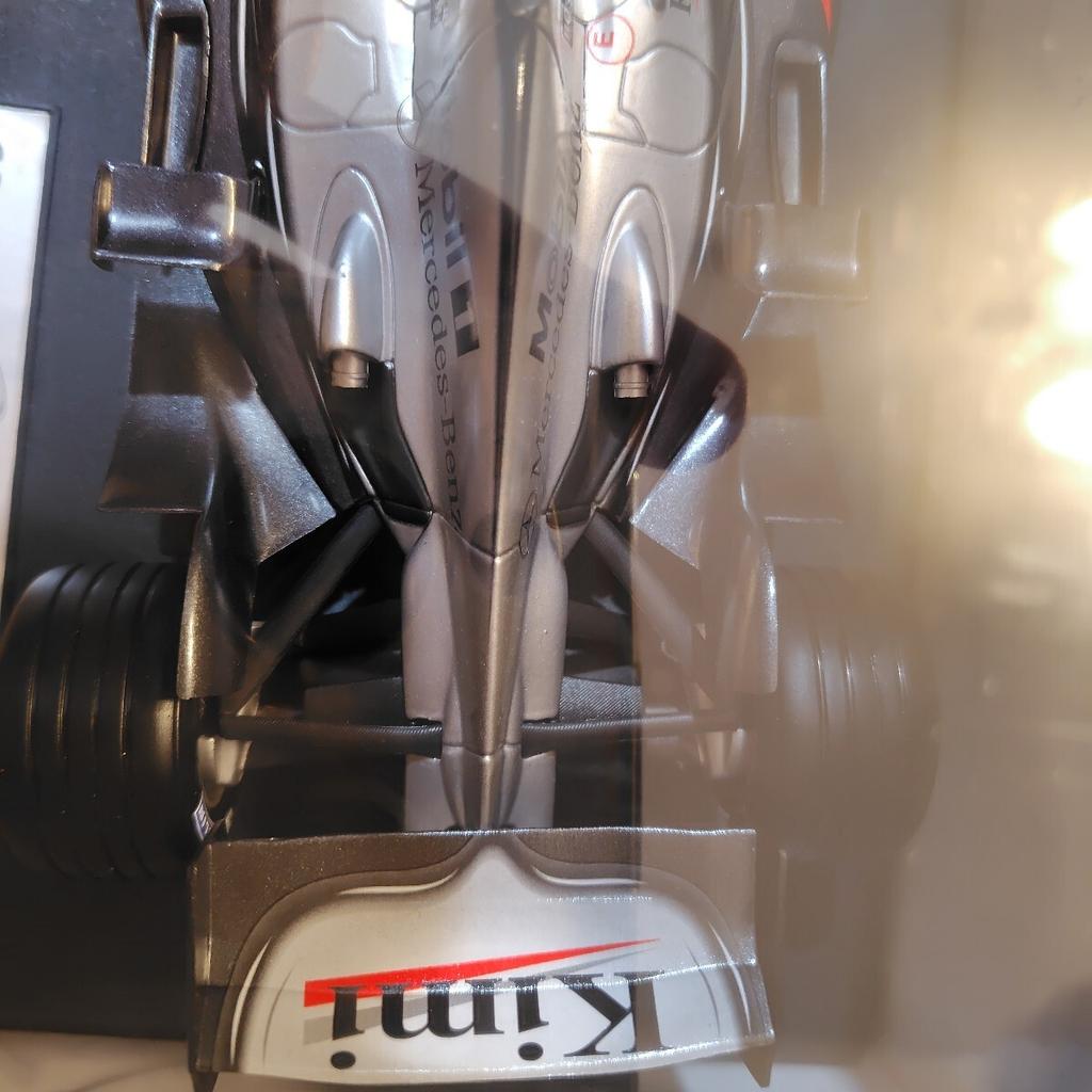Hot Wheels McLaren Mercedes Kimi Mint 1/18 MP4-19 Räikkönen [Близкое к идеальному состояние] [ Модель]