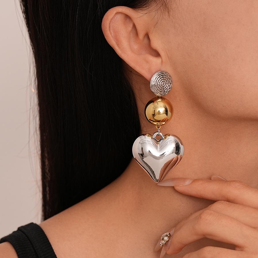 Преувеличенные геометрические серьги-сердечки из стерлингового серебра - Металлический цветовой блок, Стиль хай-энд инфлюенсера для женщин