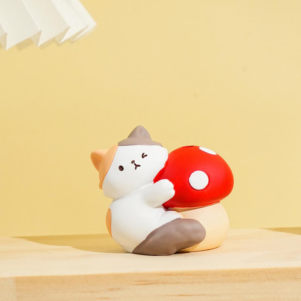 Miniature Ornaments, Cute Resin Ornaments, Creative Cartoon Models, Small Decorations, Car Interior Decorations