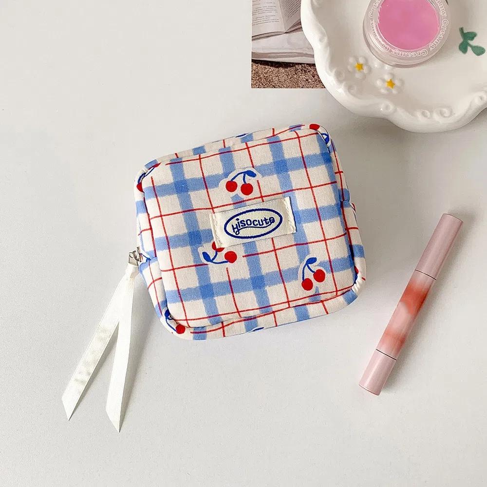 Large Capacity Y2K Cherry Pencil Case Checkered Cartoon Cherry Makeup Bag Korean Pencil Bag Gifts