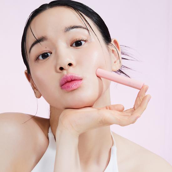 MENTHOLATUM Бальзам для губ Lip Ice Color 2 г (3 типа)